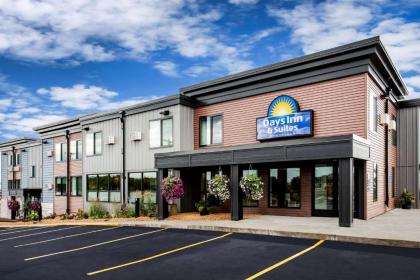Days Inn  Suites by Wyndham Duluth by the mall Duluth